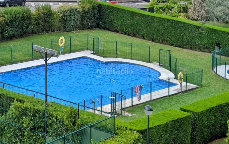 Foto 5226d045-1737-4284-81f1-8c07ddf32e4b. Àtic amb calefacció aparcament piscina a Los Castros Santander