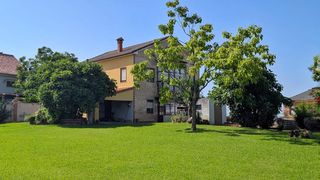Casa en Astillero (El). Casa independiente con parcela urbana de 1200 metros cuadrados a
