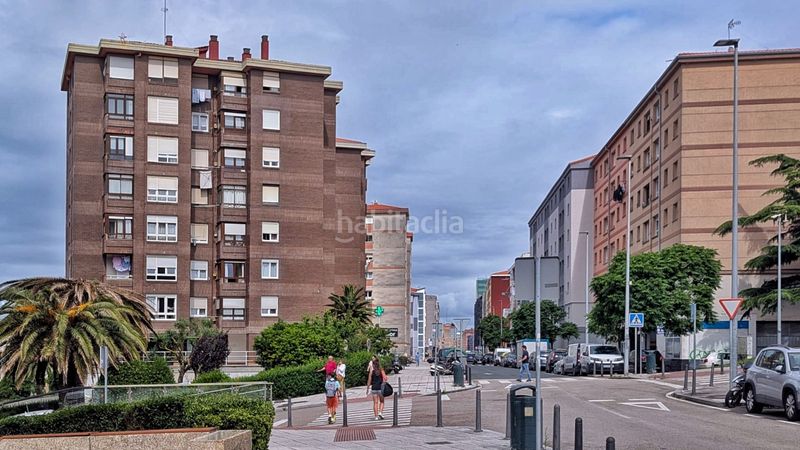 Foto ad4ab5ba-7930-4fe7-9ada-04df96cfaa26. Pis amb calefacció a Los Castros Santander