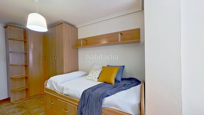 Foto fe1abc3b-112d-43bb-b85b-dfb3d92c0ac6. Pis amb calefacció a Los Castros Santander