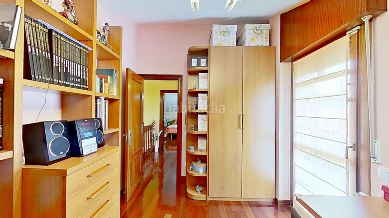 Foto c335bacd-53f2-49b3-874b-9ffe5489b5d9. Casa adossada amb calefacció aparcament a Argoños