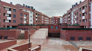Rent Flat  Requejada - barrio requejada. Apartamento en requejada con plaza de garaje