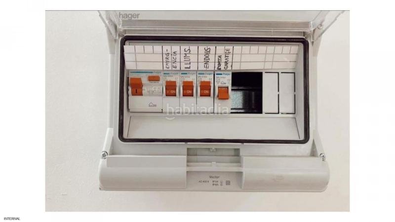 Foto e9183c7e-781d-4262-8de3-2922299ff70a. Alquiler local comercial en Centre Prat de Llobregat (El)