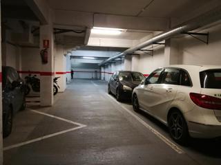 Parking voiture à Estruch-Eixample