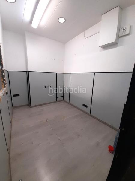 Foto c54770bc-2ccb-45b8-8a4a-539c624d9889. Alquiler local comercial en Sagnier-Plaça de Catalunya Prat de Llobregat (El)