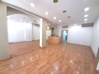 Local Comercial a Sagnier-Plaça de Catalunya