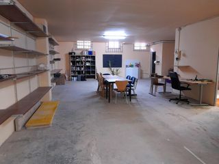 Business premise in Centre