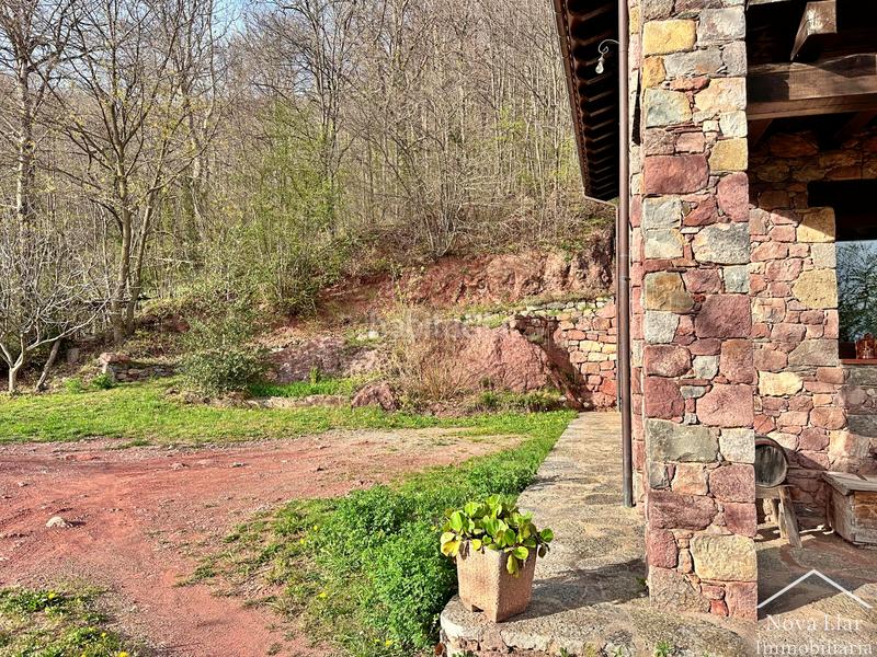 Foto 4ab6a4f5-1e72-4485-b9ac-41ba008b7bc2. Bauernhof mit kamin parking in Camprodon