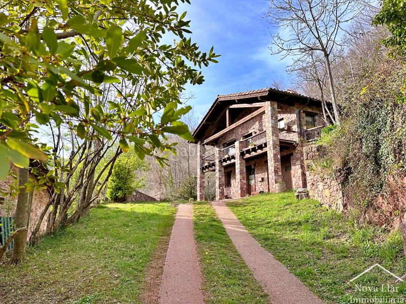 Foto 8ea466c7-67ab-4014-bce6-d5d4b4c2869a. Bauernhof mit kamin parking in Camprodon