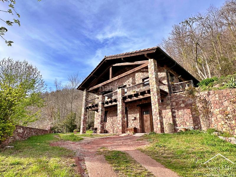 Foto 9a808e36-f383-4c19-906c-787980d7e86b. Bauernhof mit kamin parking in Camprodon