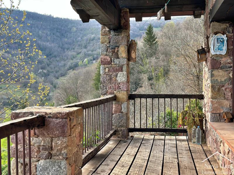 Foto c936ad0e-d856-4c87-aa3d-b6c10467f900. Bauernhof mit kamin parking in Camprodon