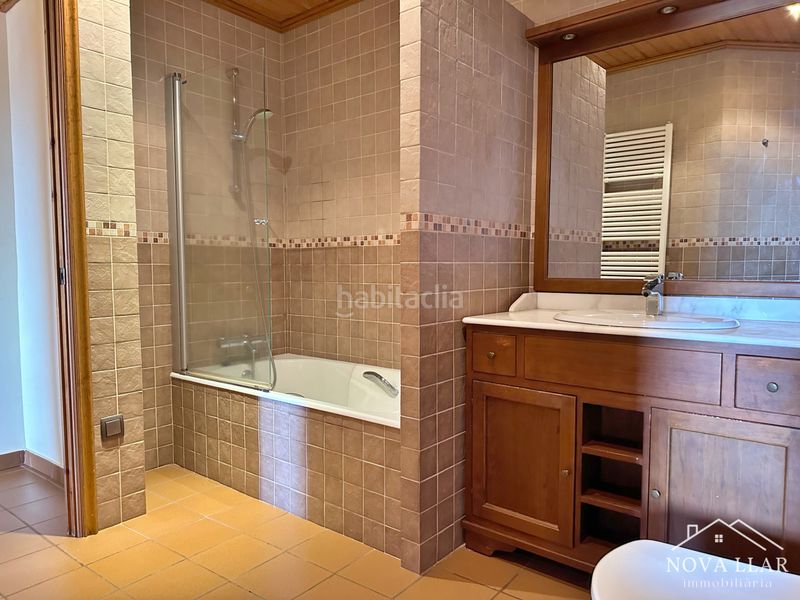 Foto 3d1a7c78-5fd7-42cc-9289-2bc3609e2042. Casa aparellada amb xemeneia calefacció aparcament a Vilallonga de Ter