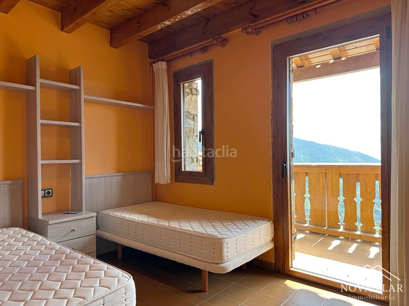 Foto ab6a8aa1-2027-41ad-b8fe-0a10a21c6580. Casa aparellada amb xemeneia calefacció aparcament a Vilallonga de Ter