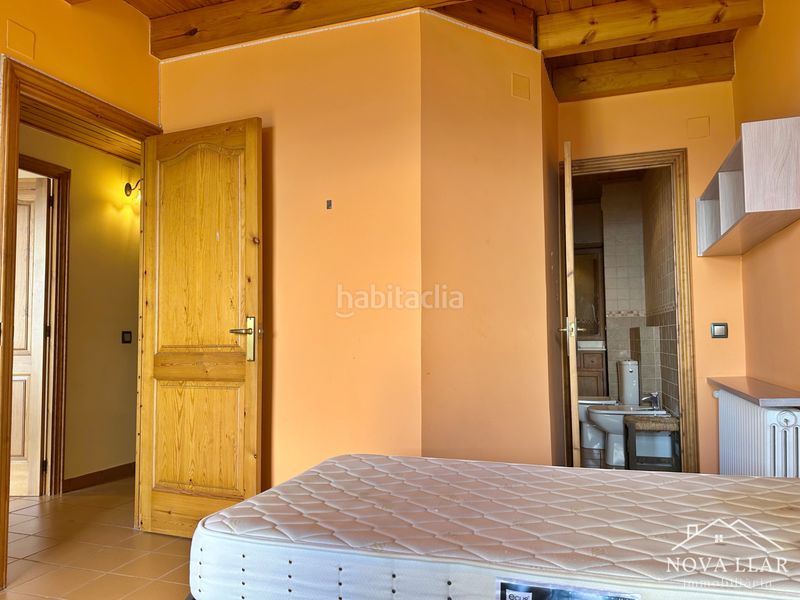 Foto b06a7257-2c56-46b1-8ae9-dfc7f09092f0. Casa aparellada amb xemeneia calefacció aparcament a Vilallonga de Ter
