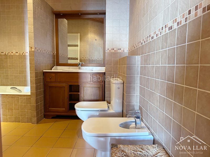 Foto bf022717-fa1b-4a3d-a759-9d01d81a86ee. Casa aparellada amb xemeneia calefacció aparcament a Vilallonga de Ter