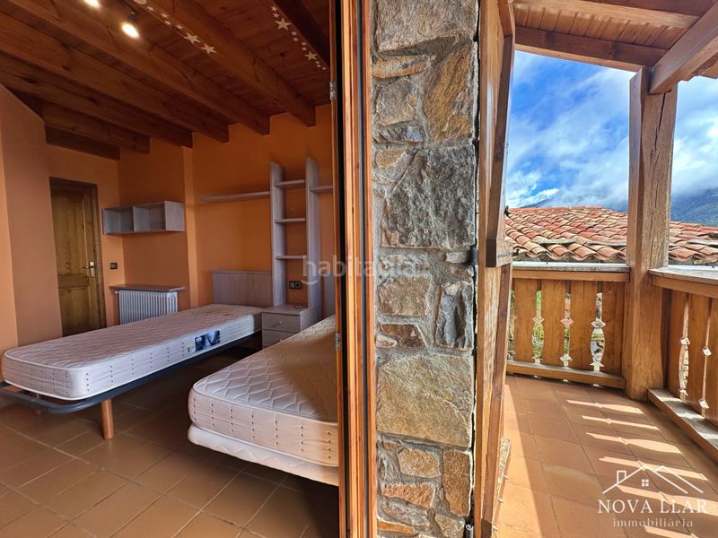 Foto c05eba91-a1b7-45ce-9c47-6aab5339140e. Casa aparellada amb xemeneia calefacció aparcament a Vilallonga de Ter
