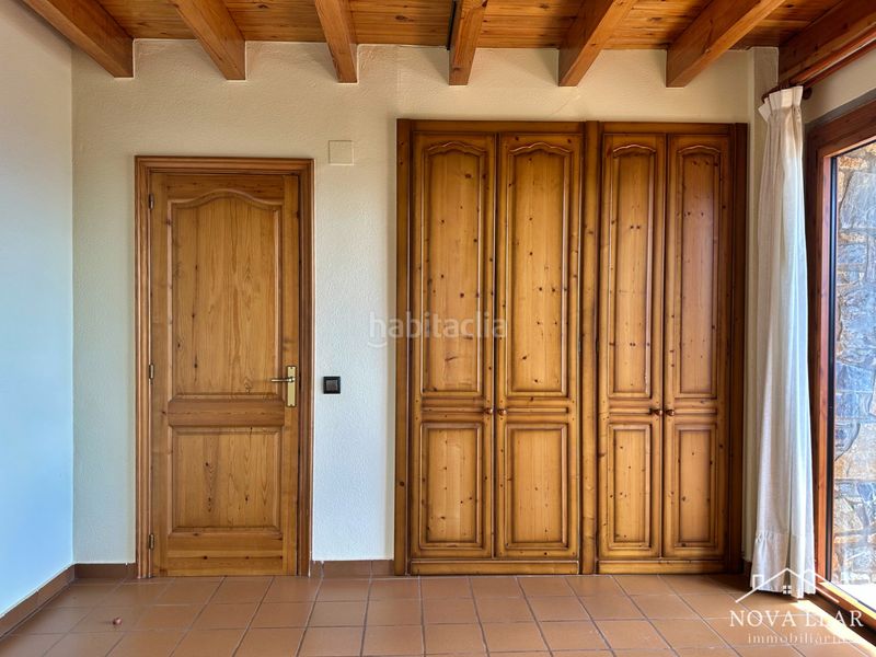 Foto f7361934-7d4c-438b-9cc5-9eba3604a948. Casa aparellada amb xemeneia calefacció aparcament a Vilallonga de Ter