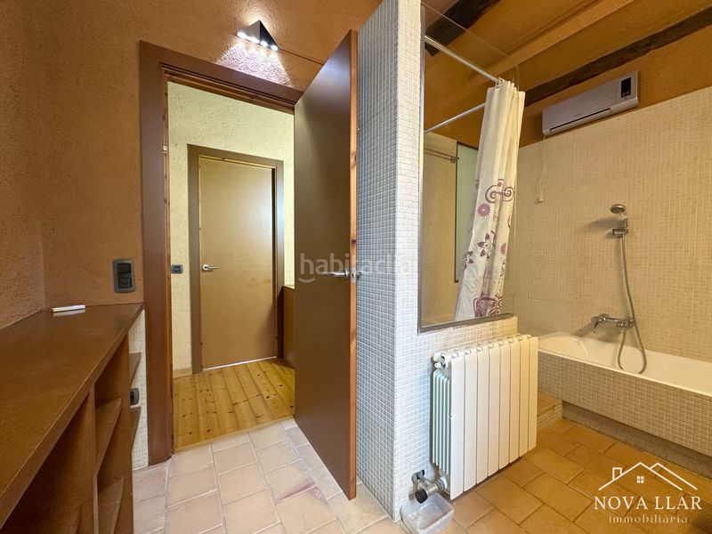 Foto 3aa3ba77-8559-4dec-9f31-16cd4f18a6c0. Casale con camino riscaldamento parcheggio in Llosses (Les)