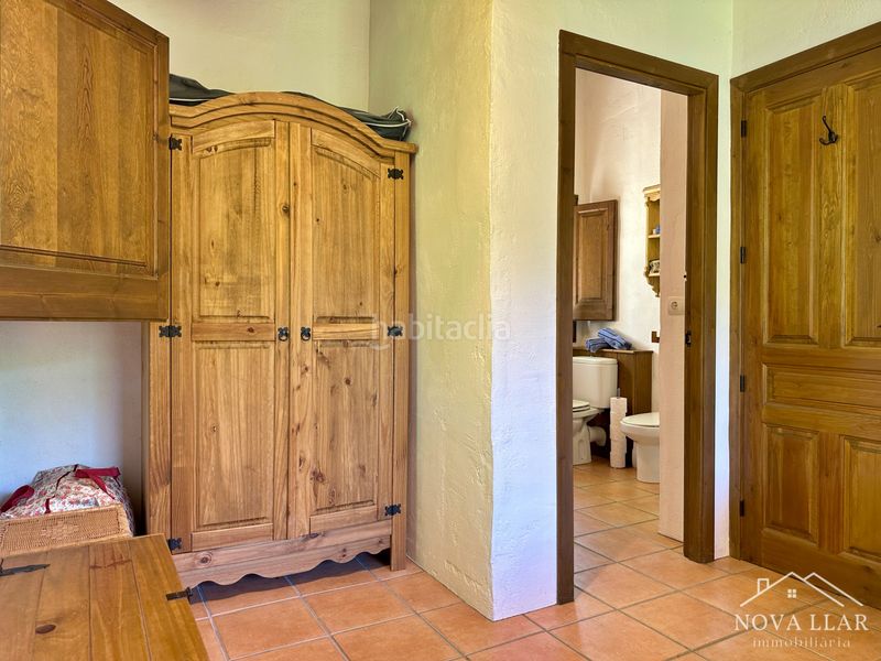 Foto 1c7f9e9e-b3ce-48e6-981f-d3dfa8539f22. Masia amb xemeneia calefacció a Llosses (Les)