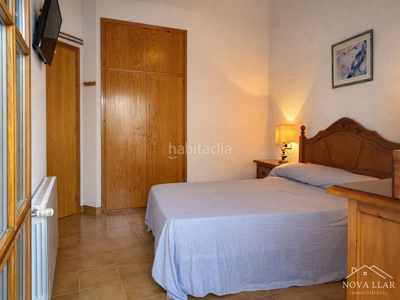 Foto afe6c472-3680-4f11-9f5c-e7d18e6038fc. Casa adossada amb xemeneia calefacció aparcament a Planoles