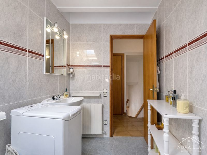 Foto d63c4236-607b-4b7f-b50b-f77fb7ba5fa6. Casa adossada amb xemeneia calefacció aparcament a Planoles