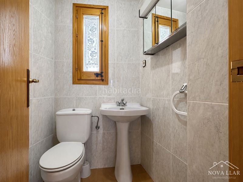 Foto d7e9bdb1-f8b4-43cf-9b24-9a57ab560ab0. Casa adossada amb xemeneia calefacció aparcament a Planoles
