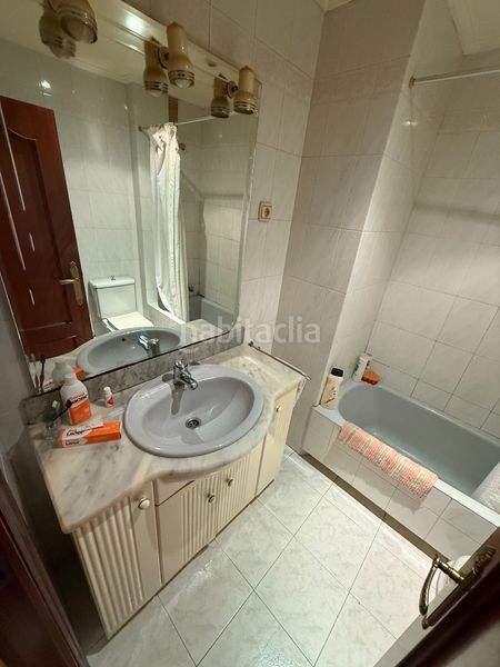 Foto d77dd11a-cef3-47a5-92e3-f539f658080a. Pis amb calefacció aparcament a Lutxana - Llano Barakaldo