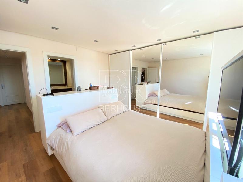 Foto b22def12-450f-498d-859f-8b7e79357de3. Chalet con riscaldamento parcheggio piscina in Califòrnia-Santa Madrona Masnou (El)