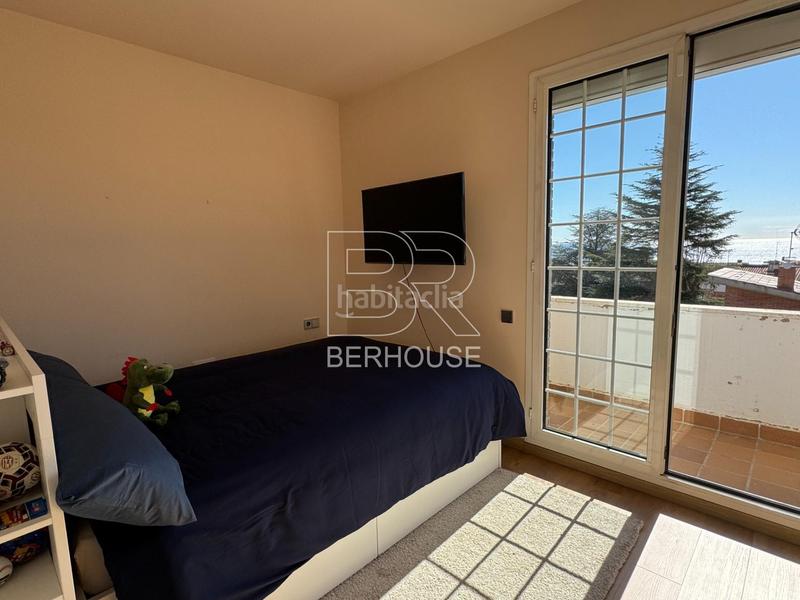 Foto bd796e62-67fa-4ad0-8269-26273a274fa9. Chalet con riscaldamento parcheggio piscina in Califòrnia-Santa Madrona Masnou (El)