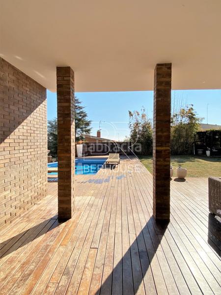 Foto c1e47c62-079c-4a13-8de5-818e5cb26c9b. Chalet con riscaldamento parcheggio piscina in Califòrnia-Santa Madrona Masnou (El)