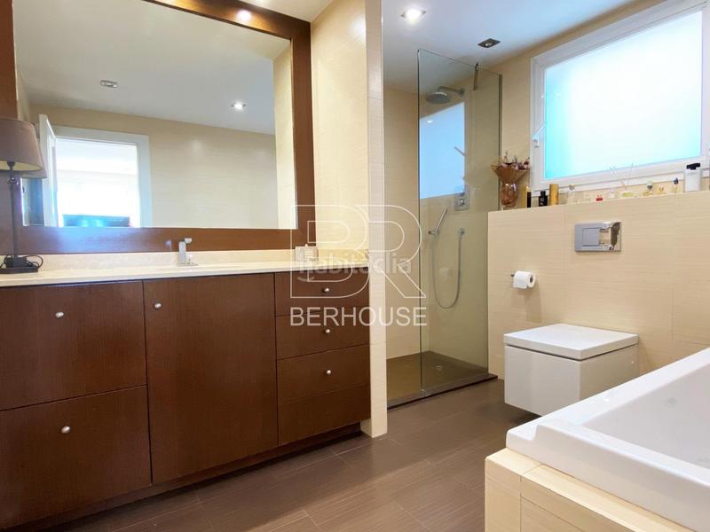 Foto ea9ade76-8c89-409e-9abc-154cb4862d74. Chalet con riscaldamento parcheggio piscina in Califòrnia-Santa Madrona Masnou (El)