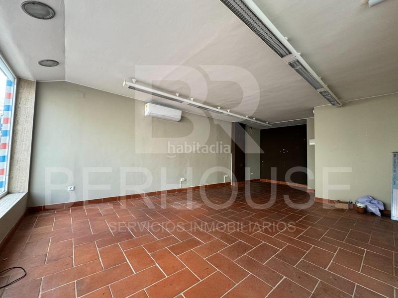 Foto a97dbb3c-c657-4f02-b076-fd7cdd188560. Location local commercial dans Centre Masnou (El)