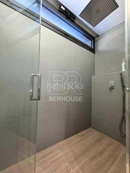 Foto 1b4f6c3a-570b-4fb1-9dfa-fd409c8242ec. Chalet casa chalet independiente centro con gran jardín y piscina en Tiana