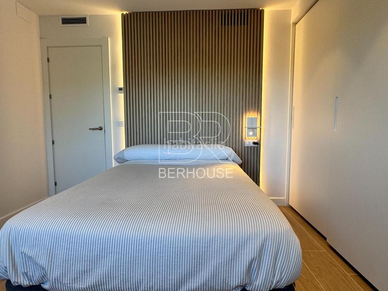 Foto 202aa32a-70a7-467b-8a65-307060f689ae. Chalet casa chalet independiente centro con gran jardín y piscina en Tiana