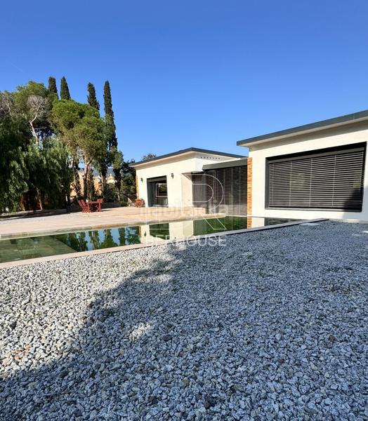 Foto 22b37c90-4376-402c-be3e-6a6aaf45128a. Chalet casa chalet independiente centro con gran jardín y piscina en Tiana