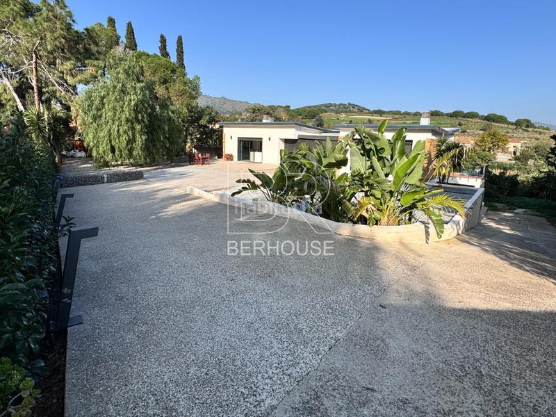 Foto 316b29f9-0b1a-41da-bf2e-da92e3e28148. Chalet casa chalet independiente centro con gran jardín y piscina en Tiana