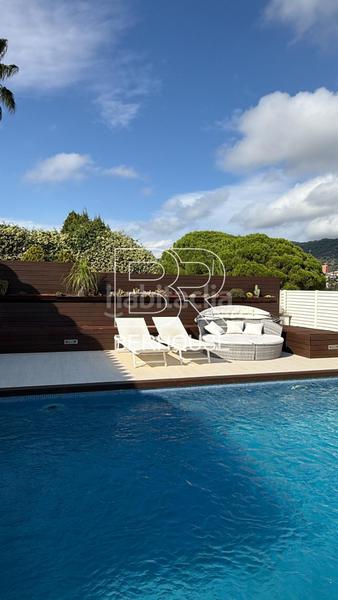 Foto 2c8cf1a2-7653-4fd3-98d2-3440c99848fe. Haus mit heizung parking pool in Teià