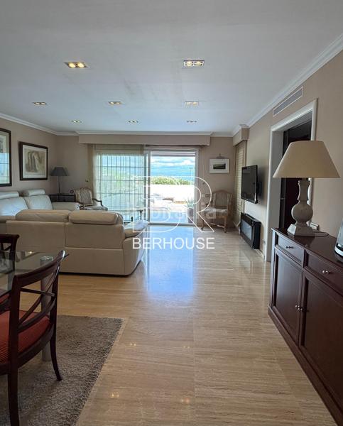 Foto 3ab6420d-83b2-494d-809e-f73fb1459de1. Haus mit heizung parking pool in Teià