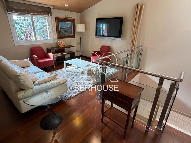 Foto 6bdad89f-e966-4549-82ee-55928ad8be2a. Haus mit heizung parking pool in Teià