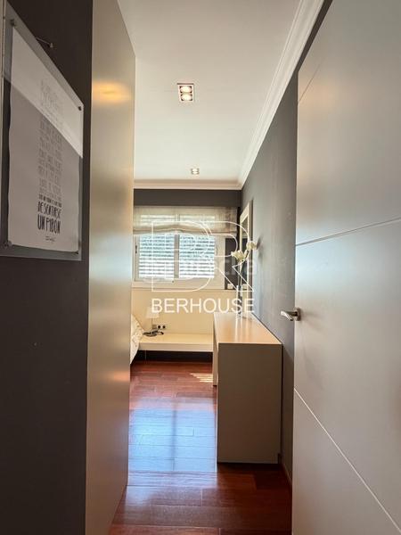 Foto f50f7dd8-20c5-48cf-8871-5e82f5139252. Haus mit heizung parking pool in Teià