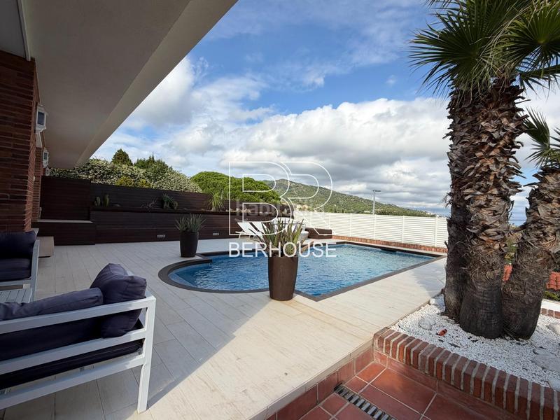 Foto 8a79d649-80cc-4782-980a-e4bd7ec7c1b9. Casa amb calefacció aparcament piscina a Teià