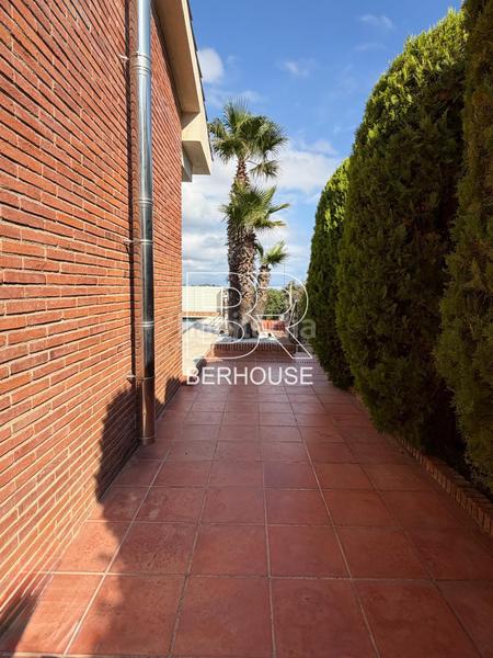 Foto c0df554d-58d2-4fff-b37f-24afd32a1227. Casa amb calefacció aparcament piscina a Teià