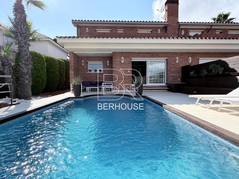 Foto cd318ef5-1127-4324-9b99-ba5618b64594. Casa amb calefacció aparcament piscina a Teià