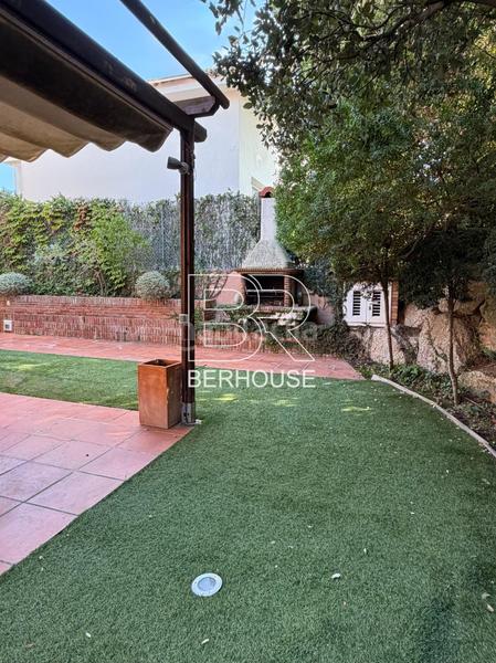 Foto d074e671-8832-48a8-ae15-c36a8c39f0f7. Casa amb calefacció aparcament piscina a Teià