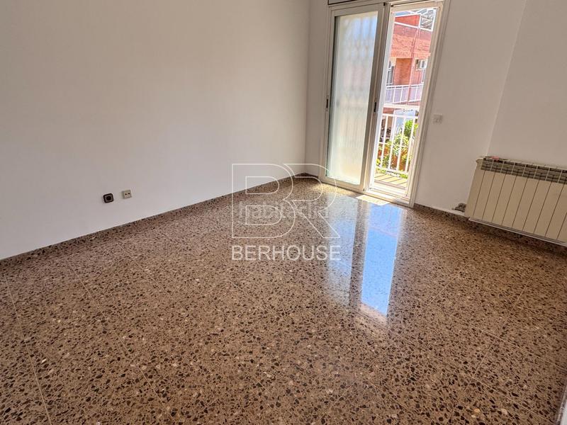 Foto 38e059a4-4b8a-4c7b-a2fe-fd70be53be50. Appartamento con parcheggio in Progrés - Pep Ventura Badalona