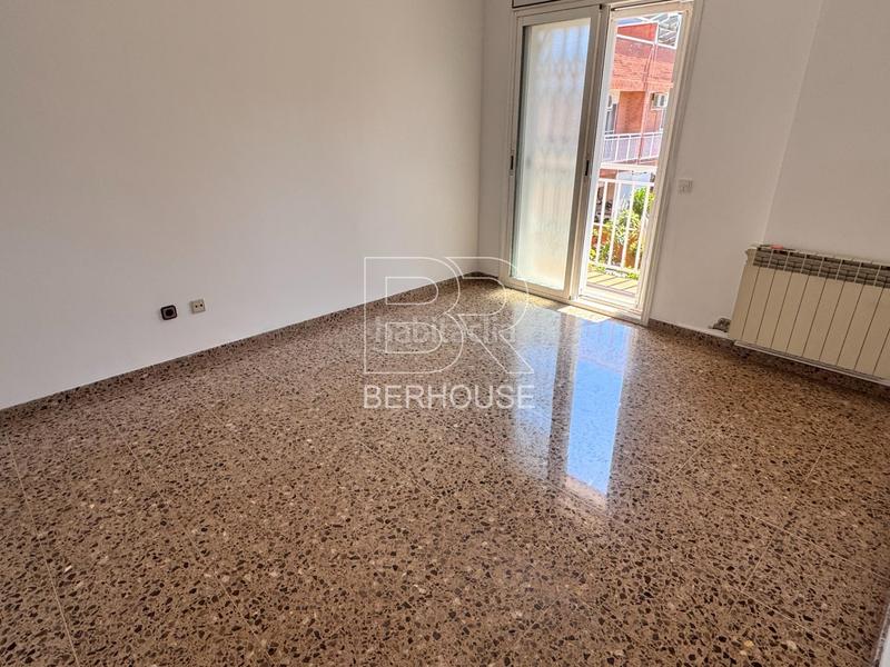 Foto c52eb574-250c-402d-a0f3-45f75250974d. Appartamento con parcheggio in Progrés - Pep Ventura Badalona