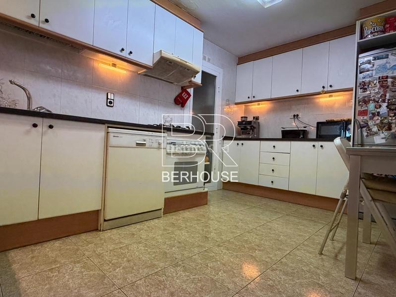 Foto 61a8bddd-dca6-49cc-a9ed-8437d5f4a5f3. Appartamento con parcheggio in Centre Masnou (El)