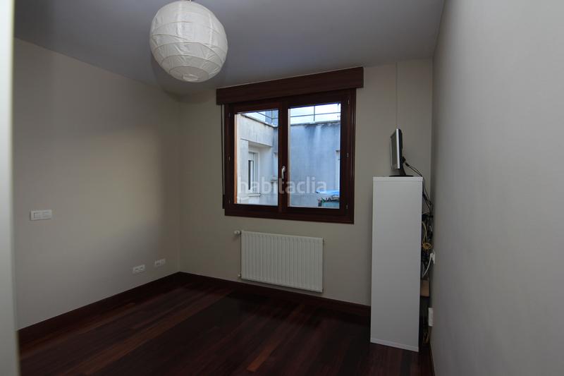 Foto 1babdc2a-7be5-44f7-bf8b-a22e90ec01e3. Duplex con riscaldamento in Centro Barakaldo