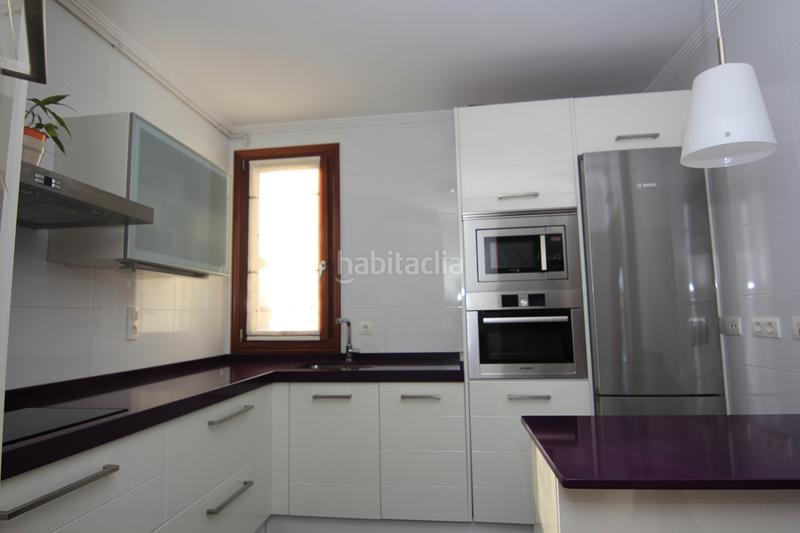 Foto efc62ec4-5d7a-43b0-b071-32d07a07249c. Duplex con riscaldamento in Centro Barakaldo