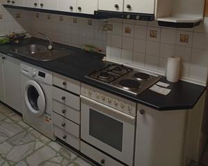 Pis  Ortuño de alango kalea. Zona metro peñota, 3 habitaciones y sala